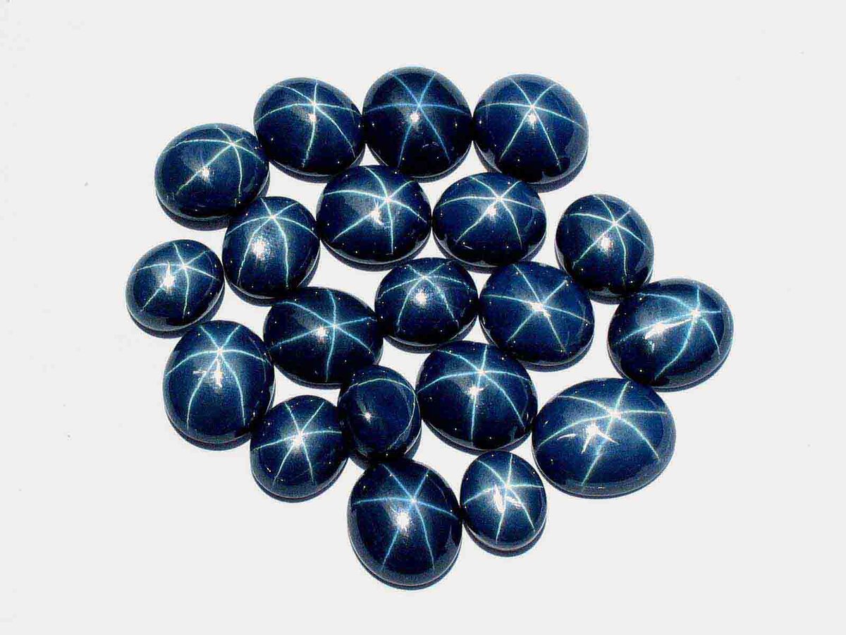 Звёздчатый сапфир.jpeg